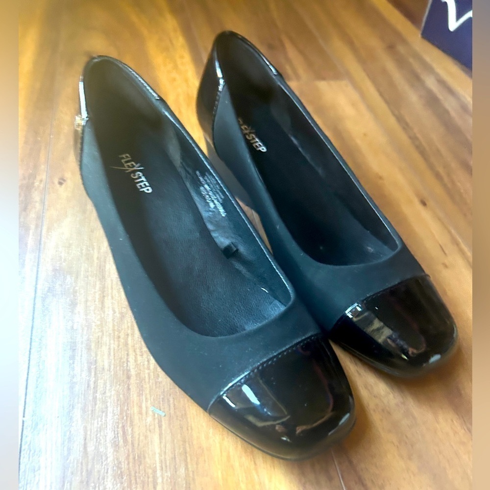 NWOT Black Patent Wedges Ladies Shoes Size 8M - Picture 5 of 9